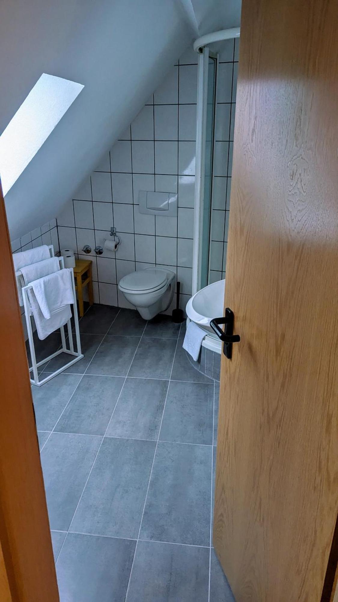 Gasthof Hotel Rose Obereisenheim Rom bilde