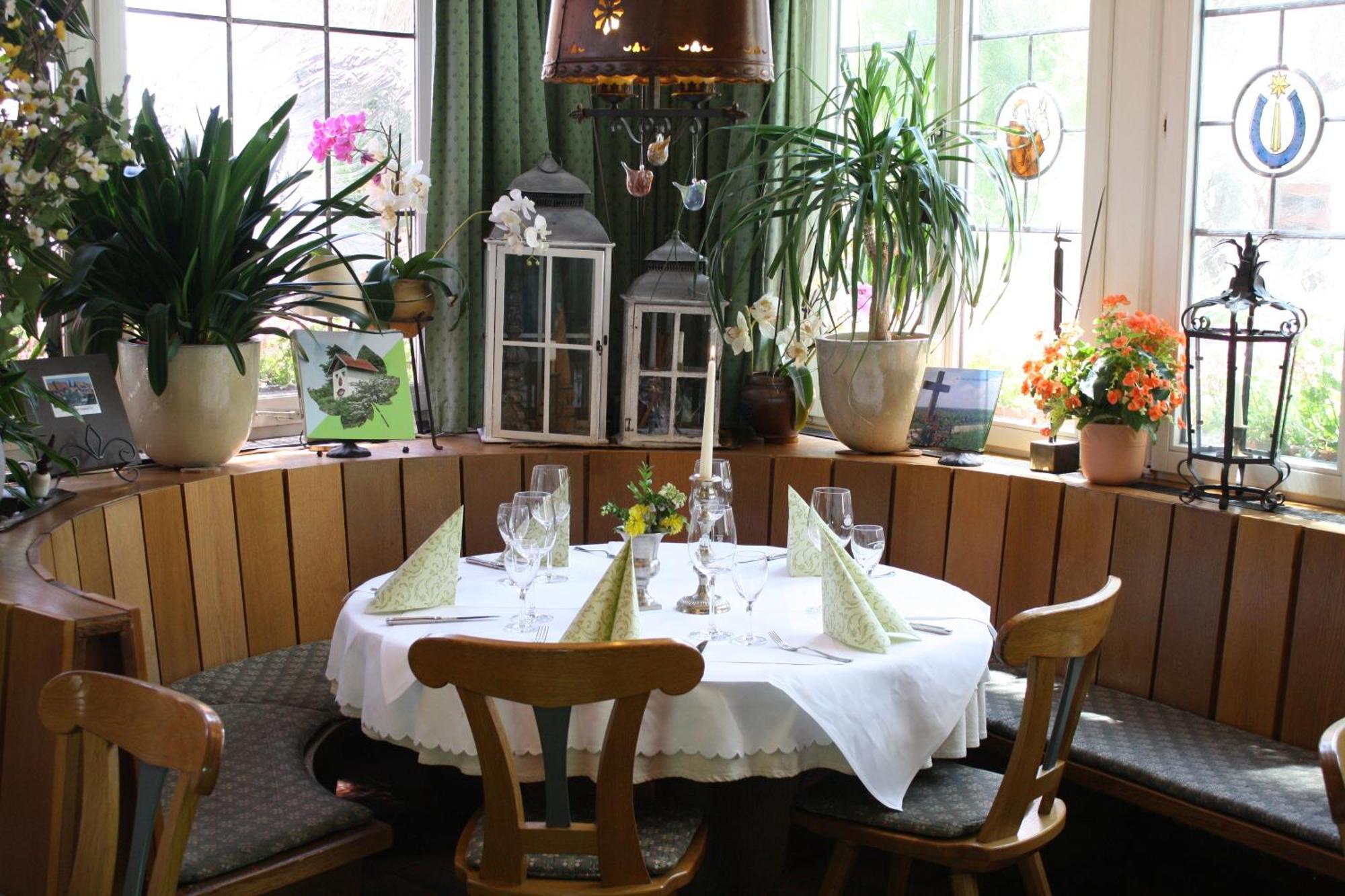 Gasthof Hotel Rose Obereisenheim Eksteriør bilde