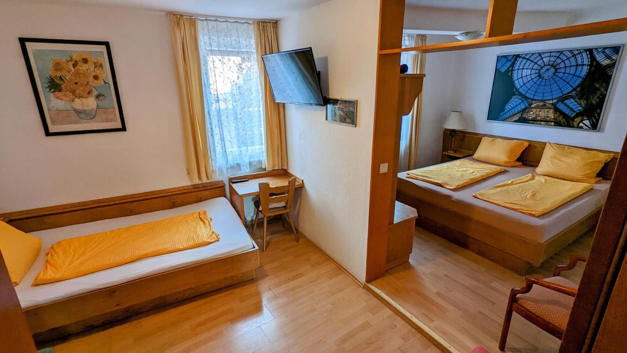 Gasthof Hotel Rose Obereisenheim Rom bilde