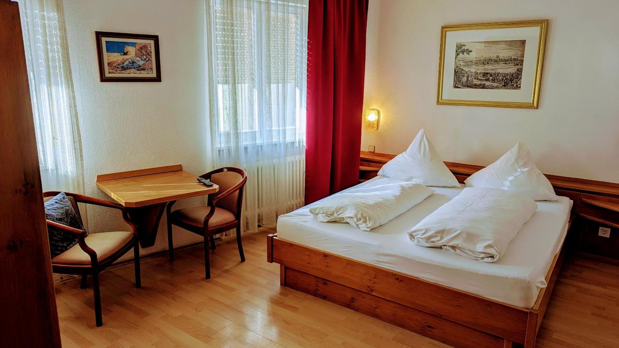 Gasthof Hotel Rose Obereisenheim Rom bilde