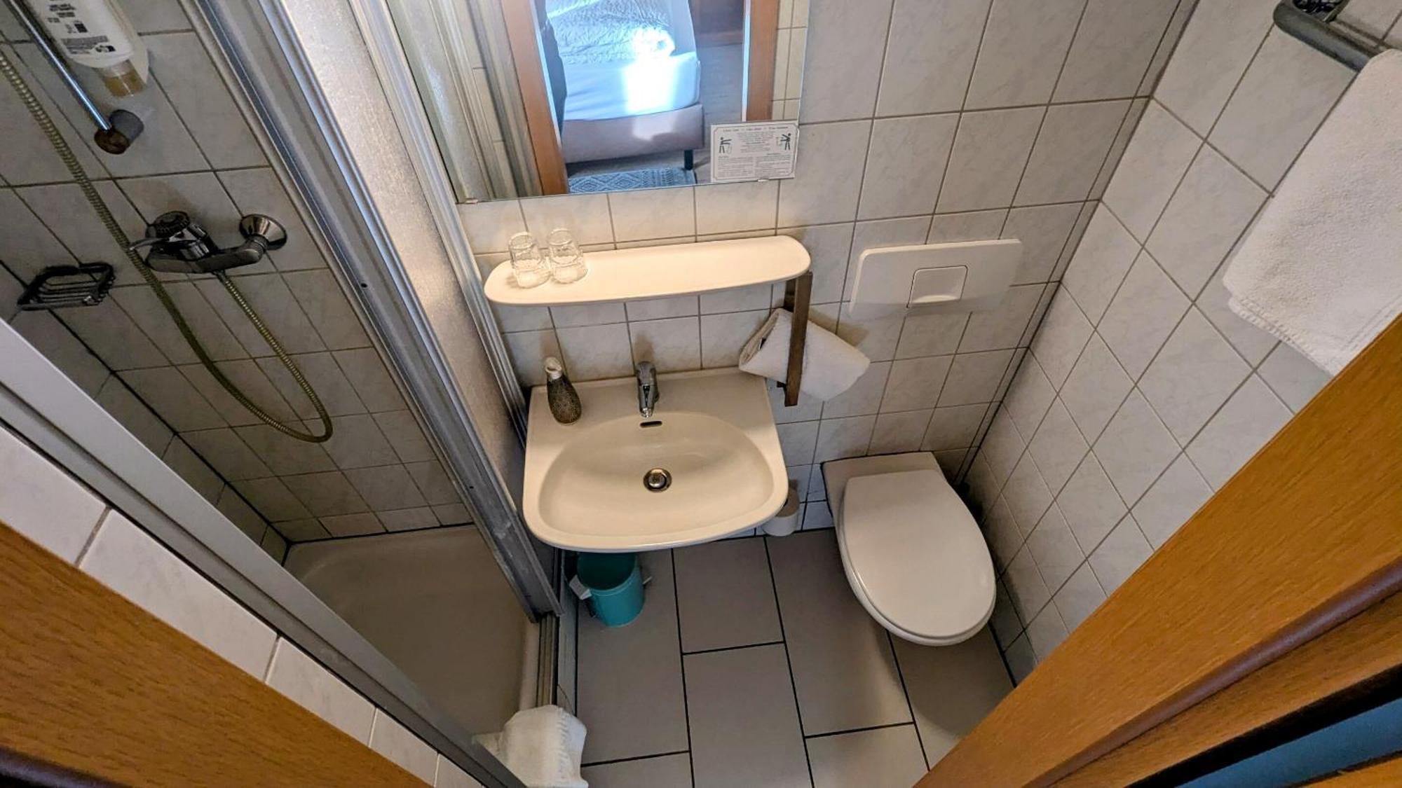 Gasthof Hotel Rose Obereisenheim Rom bilde
